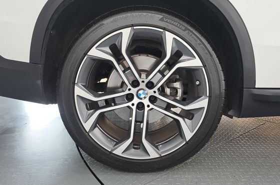 BMW X5 xDrive 40i xLine — пробег 69 513 км — фото 5 из 5