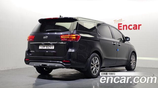 Kia Carnival 9-Seater Noblesse Special — пробег 163 770 км — фото 2 из 5