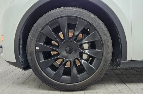 Tesla Model Y Long Range AWD — пробег 70 706 км — фото 5 из 5