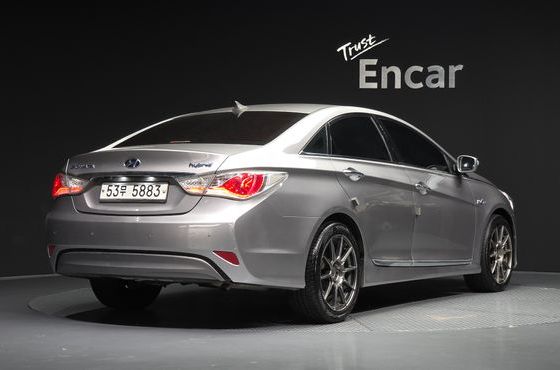 Hyundai Sonata 2.0 Premier — пробег 127 730 км — фото 2 из 5