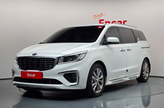 Kia Carnival 9-Seater Noblesse Special — пробег 82 345 км — фото 1 из 5
