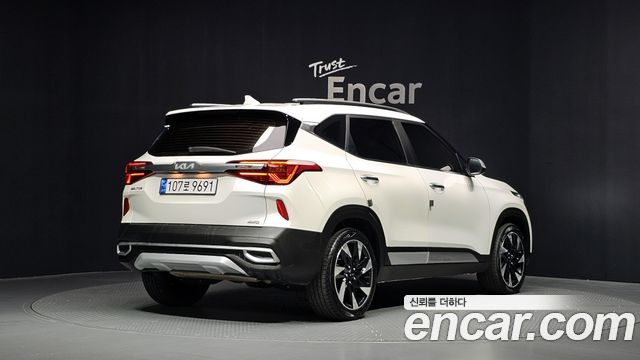 Kia Seltos из Кореи Encar