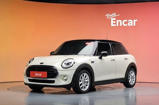 Mini Cooper 5Door Standard 3rd — пробег 56 522 км — фото 1 из 5