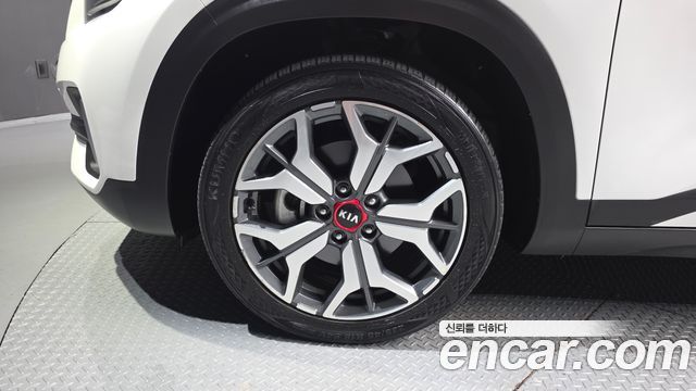 Kia Seltos из Кореи Encar