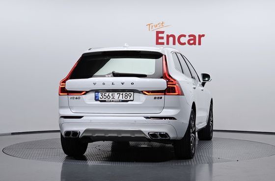 Volvo XC60 B5 Inscription — пробег 62 896 км — фото 4 из 5