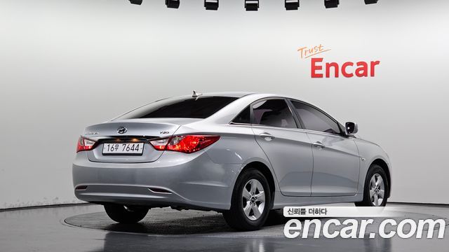 Hyundai Sonata LPi Deluxe — пробег 64 440 км — фото 2 из 5