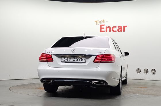 Mercedes-Benz E-Class E220 CDI Avantgarde — пробег 150 756 км — фото 4 из 5