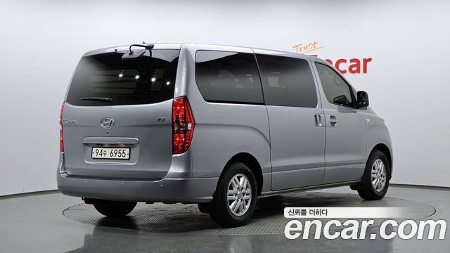 Hyundai Starex Van 3-Seater Smart — пробег 124 615 км — фото 2 из 5
