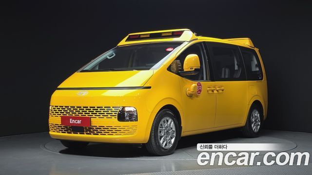 Hyundai Staria L3.5  Kinder Safety Car 11-Seater — пробег 6 759 км — фото 1 из 5