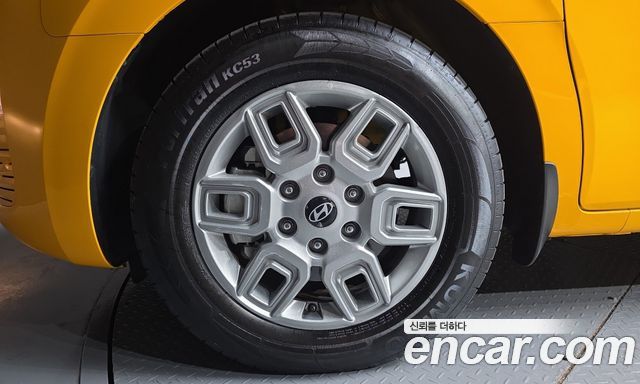 Hyundai Staria L3.5  Kinder Safety Car 11-Seater — пробег 6 759 км — фото 5 из 5