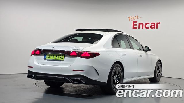 Mercedes-Benz E-Class из Кореи Encar