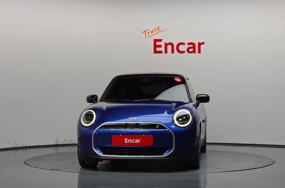 Mini Cooper SE Favoured — пробег 24 176 км — фото 3 из 5