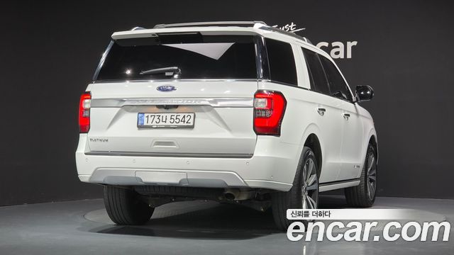 Ford Expedition Platinum 4WD 7Seater — пробег 95 383 км — фото 2 из 5