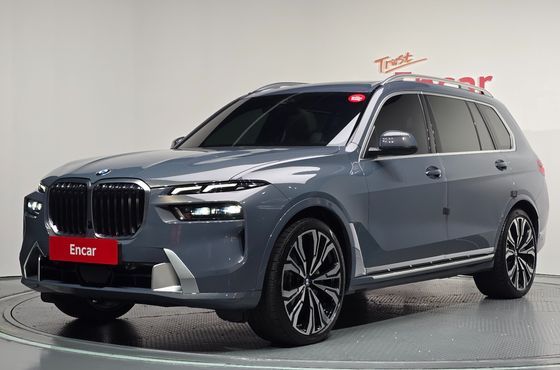 BMW X7 xDrive 40i Design Pure Excellence Frist Edition 6STR — пробег 39 482 км — фото 1 из 5