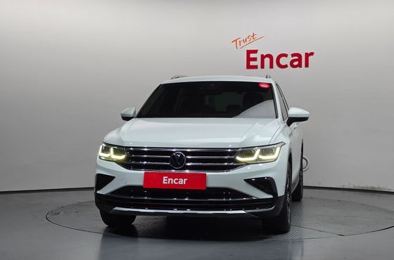 Volkswagen Tiguan 2.0 TDI Premium — пробег 46 132 км — фото 3 из 5
