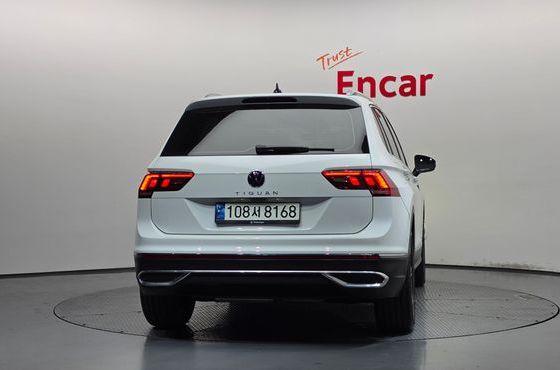 Volkswagen Tiguan 2.0 TDI Premium — пробег 46 132 км — фото 4 из 5