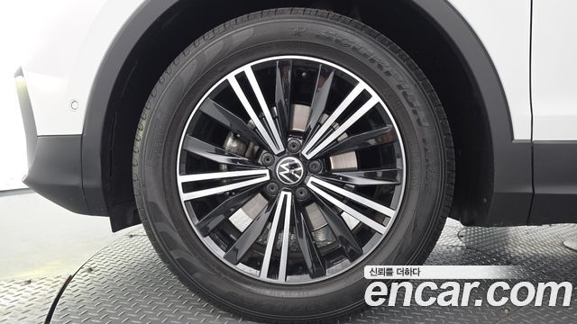 Volkswagen Tiguan из Кореи Encar