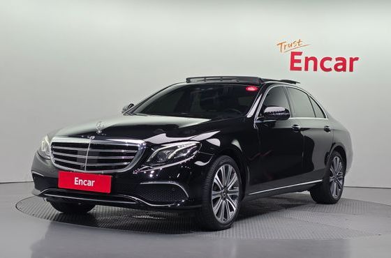 Mercedes-Benz E-Class E450 4MATIC Exclusive — пробег 72 652 км — фото 1 из 5
