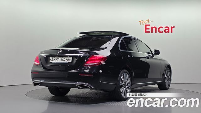 Mercedes-Benz E-Class из Кореи Encar