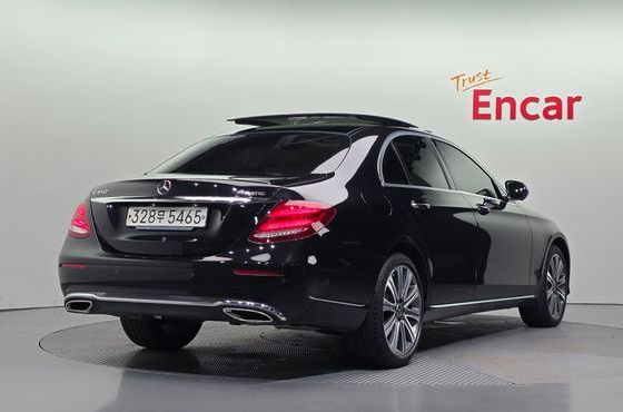 Mercedes-Benz E-Class E450 4MATIC Exclusive — пробег 72 652 км — фото 2 из 5