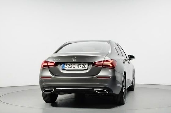 Mercedes-Benz A-Class A220 Sedan — пробег 13 987 км — фото 4 из 5