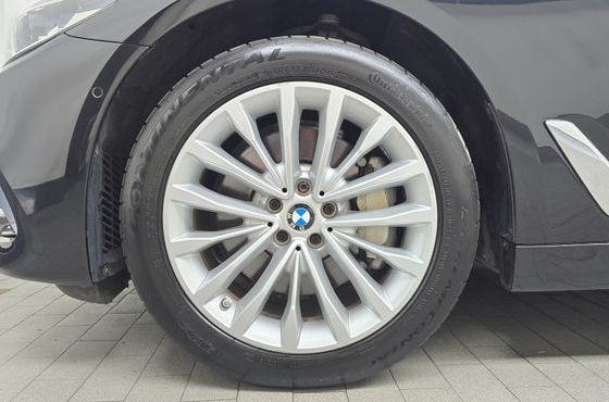 BMW 5-Series 530i xDrive Luxury Plus — пробег 122 710 км — фото 5 из 5