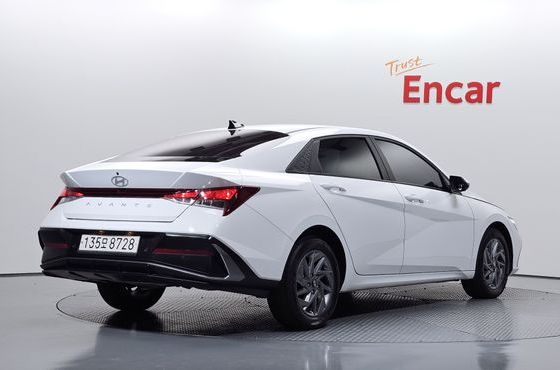 Hyundai AVANTE 1.6 Modern — пробег 12 684 км — фото 2 из 5