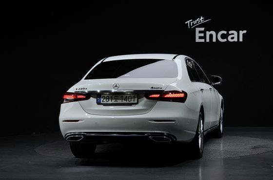 Mercedes-Benz E-Class E220d 4MATIC Exclusive — пробег 112 402 км — фото 4 из 5