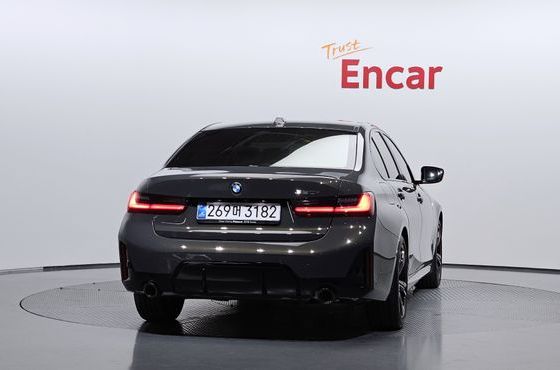 BMW 3-Series 320i M Sport — пробег 8 392 км — фото 4 из 5