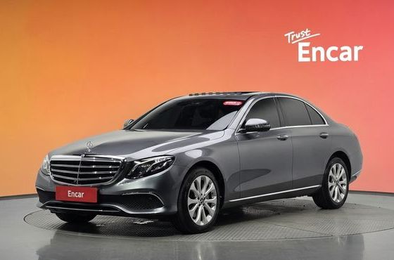 Mercedes-Benz E-Class E300 4MATIC Exclusive — пробег 106 448 км — фото 1 из 5