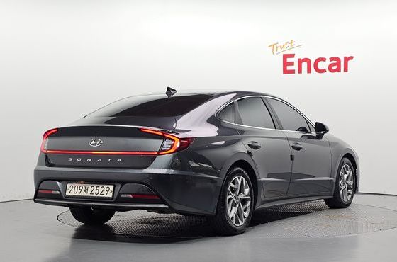 Hyundai Sonata 2.0 Premium Family — пробег 120 531 км — фото 2 из 5