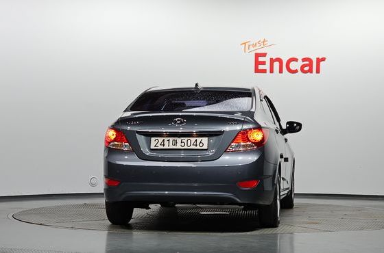 Hyundai Accent 1.4 VVT Premier — пробег 124 785 км — фото 4 из 5
