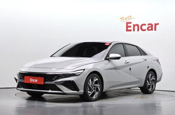 Hyundai AVANTE 1.6 Inspiration — пробег 8 885 км — фото 1 из 5