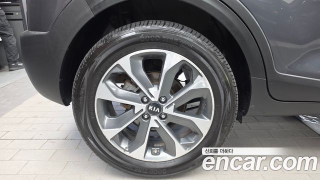 Kia Stonic из Кореи Encar