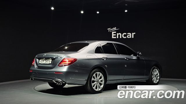 Mercedes-Benz E-Class из Кореи Encar