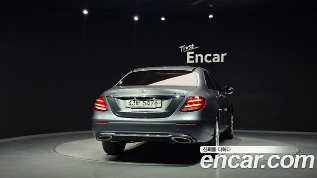 Mercedes-Benz E-Class из Кореи Encar