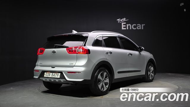 Kia Niro Noblesse — пробег 103 247 км — фото 2 из 5
