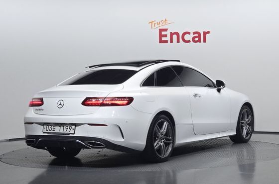 Mercedes-Benz E-Class E220d Coupe — пробег 75 080 км — фото 2 из 5