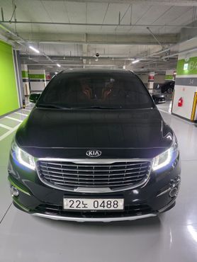 Kia Carnival 9-seater Luxury — пробег 99 000 км — фото 3 из 5