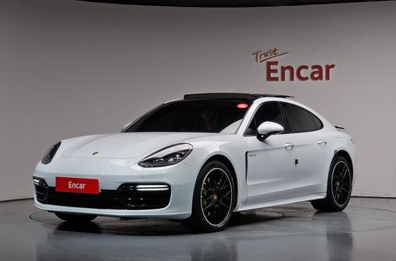 Porsche Panamera 2.9 AWD E-Hybrid — пробег 67 027 км — фото 1 из 5