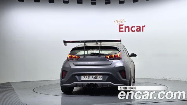 Hyundai Veloster 1.6 Turbo Sport Core — пробег 129 343 км — фото 4 из 5