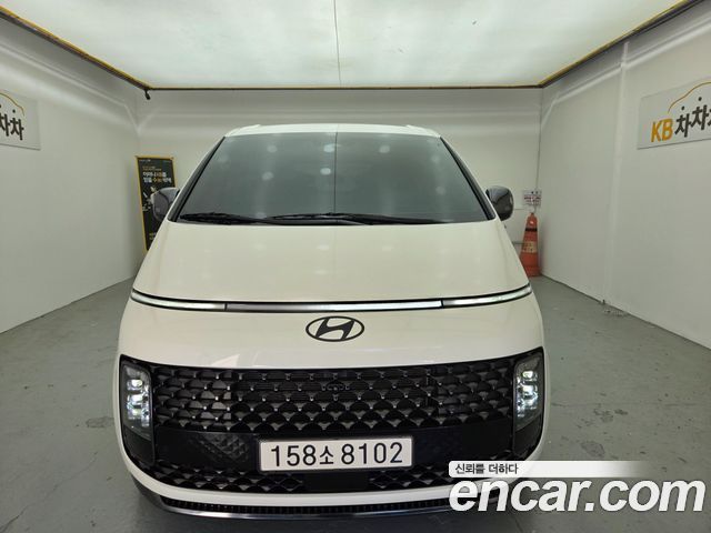 Hyundai Staria L3.5 Lounge 9-Seater Mobility — пробег 70 000 км — фото 3 из 5