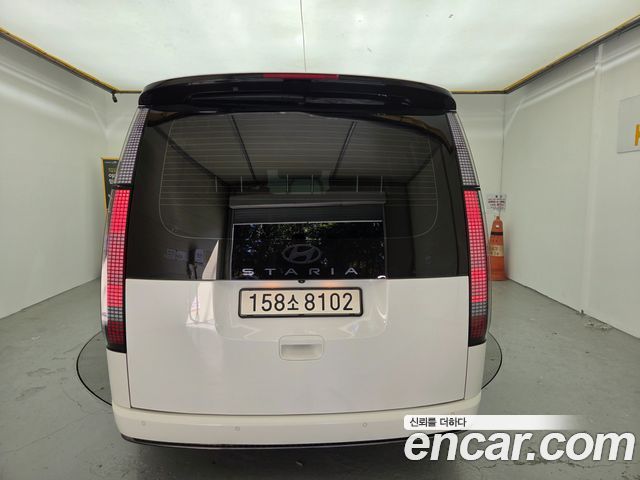 Hyundai Staria L3.5 Lounge 9-Seater Mobility — пробег 70 000 км — фото 4 из 5