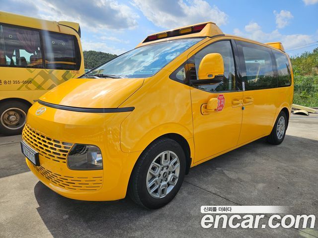 Hyundai Staria L3.5  Kinder Safety Car 15-Seater — пробег 34 000 км — фото 3 из 5