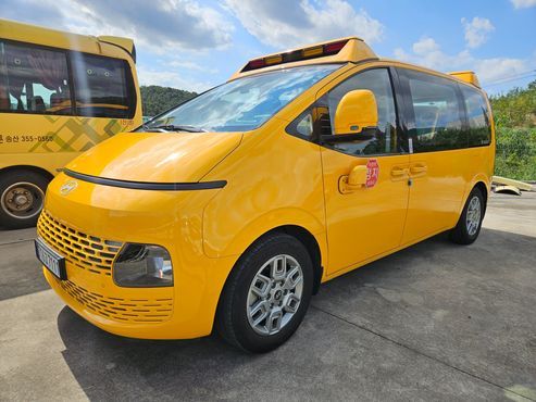 Hyundai Staria L3.5 Kinder Safety Car 15-Seater — пробег 34 000 км — фото 3 из 5