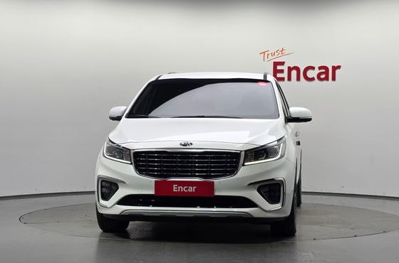 Kia Carnival Gasoline 7-Seater Limousine President — пробег 27 281 км — фото 3 из 5