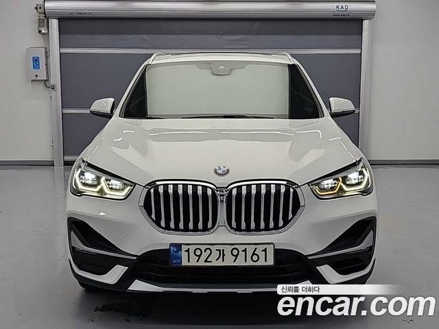 BMW X1 xDrive 20i xLine — пробег 139 168 км — фото 2 из 5