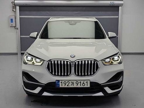 BMW X1 xDrive 20i xLine — пробег 139 168 км — фото 2 из 5