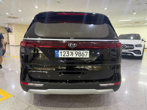 Kia Carnival Diesel 9-Seater Prestige — пробег 109 923 км — фото 4 из 5