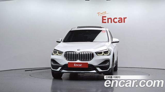 BMW X1 xDrive 20i xLine — пробег 75 710 км — фото 3 из 5
